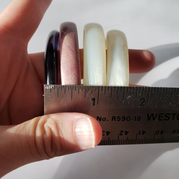 4 Vintage Bangle Bracelets - Picture 6 of 7